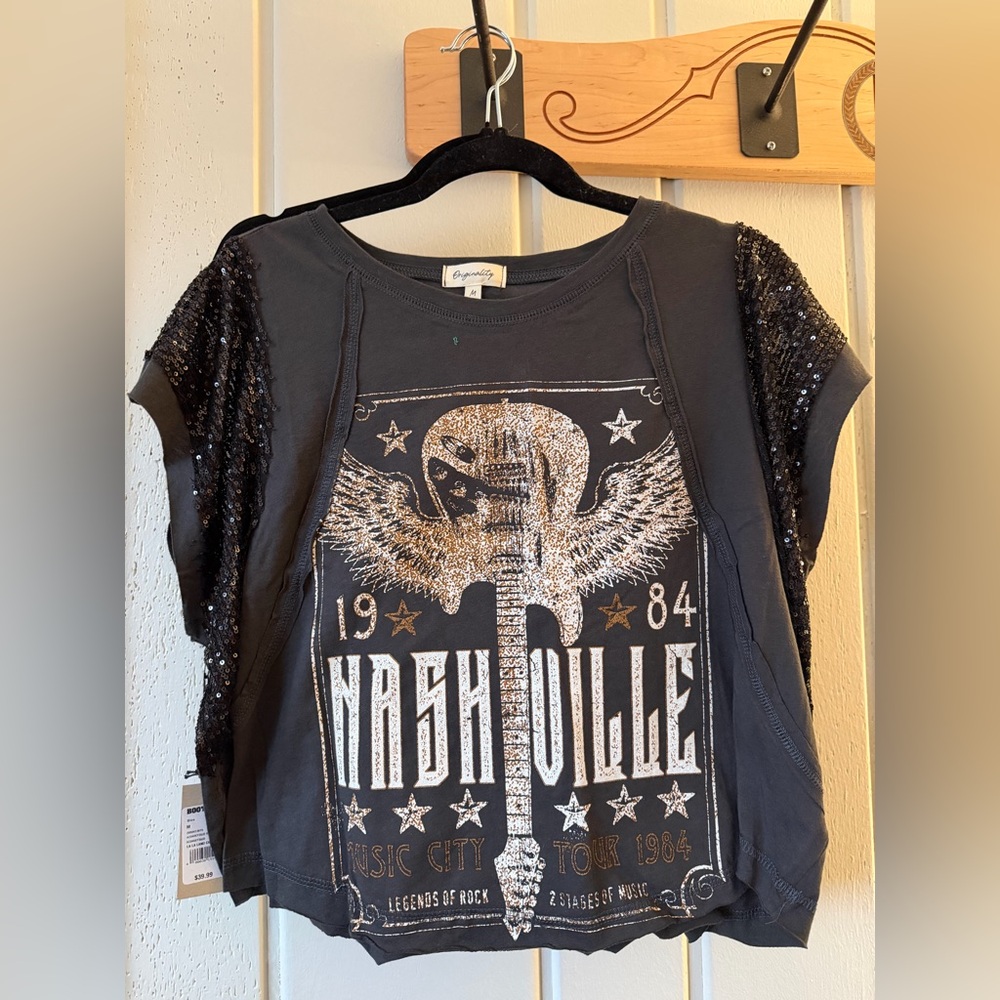 NWT ORIGINALITY Boot Barn Size Medium Sequin Nashville Graphic Tee